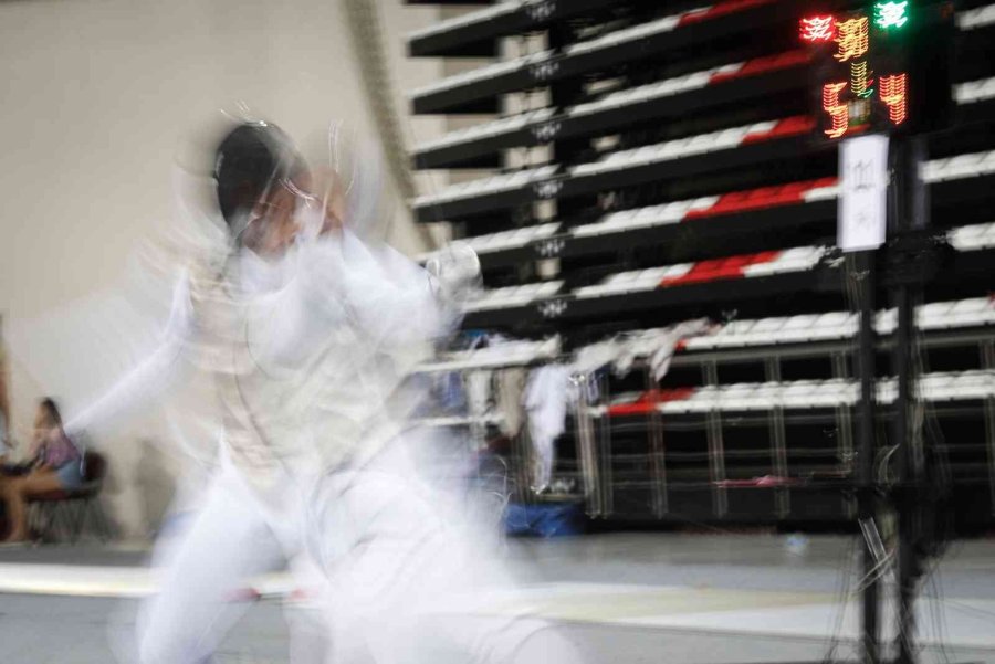 Avrupa Eskrim Şampiyonası Antalya’da, Heyecan Dolu Müsabakalarla Devam Ediyor