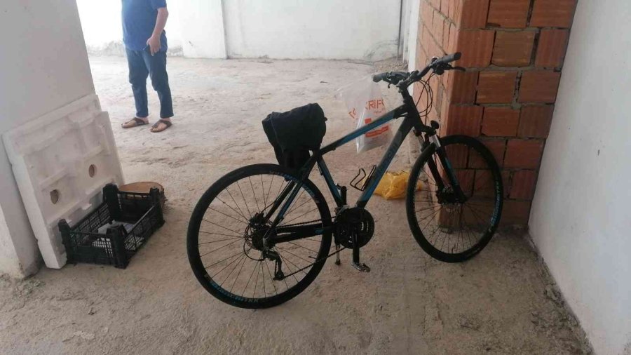 Laf Atıp Sarkıntılık Yapmaktan Yakalandı, 2 Adet Bisiklet Çaldığını İtiraf Etti