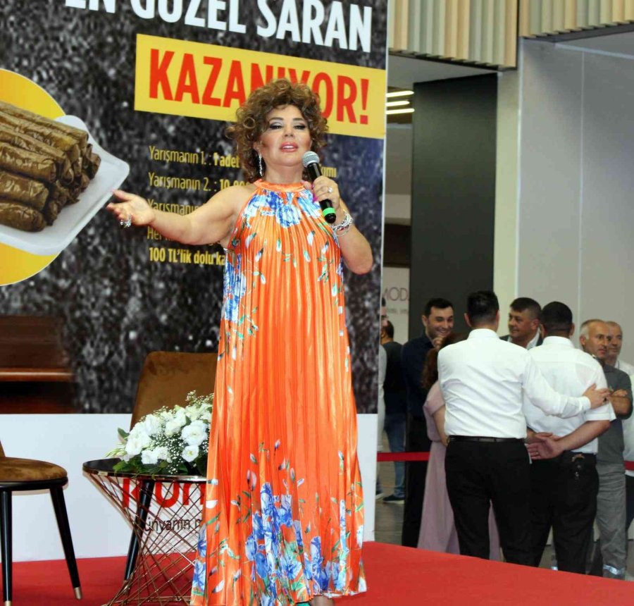 Safiye Soyman Ve Faik Öztürk Hayranlarıyla Buluştu