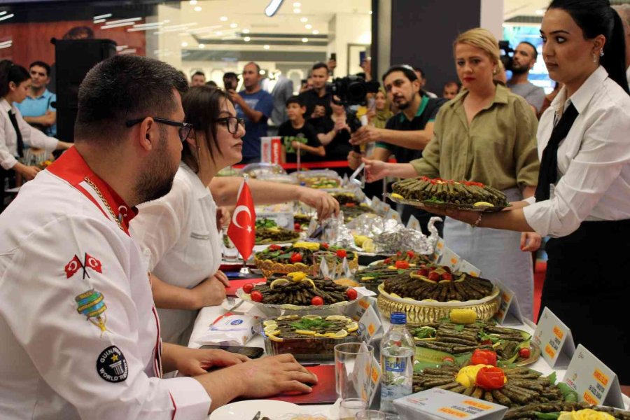 Safiye Soyman Ve Faik Öztürk Hayranlarıyla Buluştu