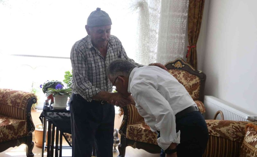 Kayseri Protokolü Şehit Babalarını Ziyaret Etti