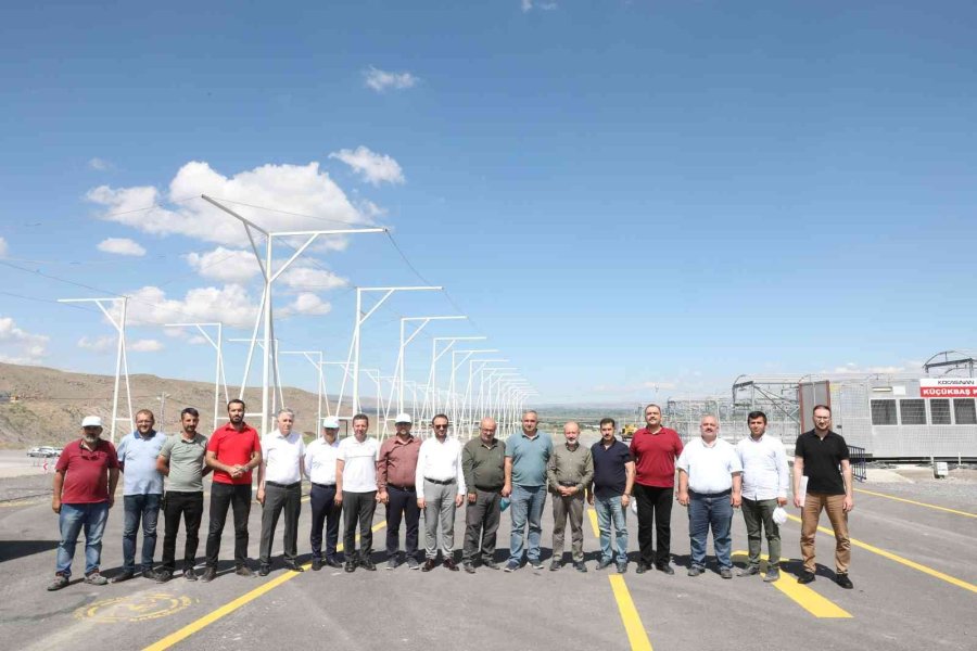 Başkan Çolakbayrakdar, Modern Kurban Kesim Ve Satış Yerinde