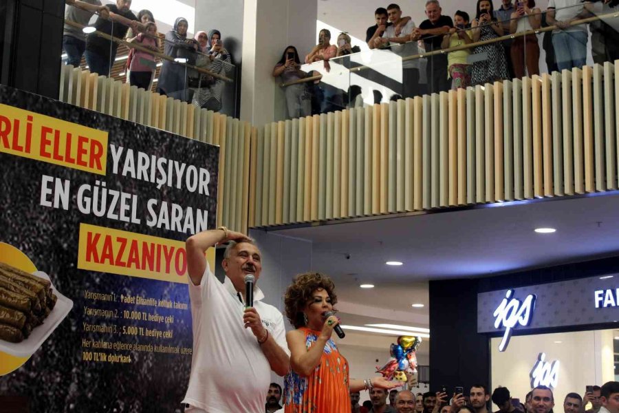 Safiye Soyman Ve Faik Öztürk Hayranlarıyla Buluştu