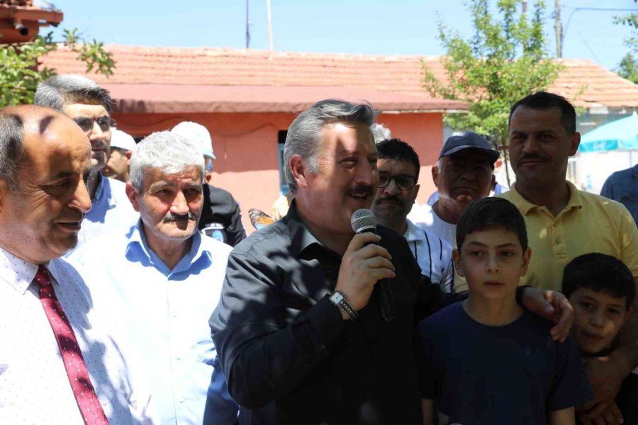 Turan Mahallesi’nde ’şükür Duası’ Yapılarak Pilav İkram Edildi