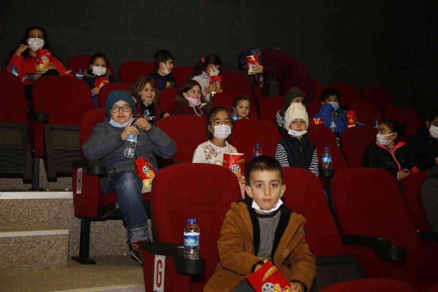 Öğrencilere Karne Hediyesi “sinema”