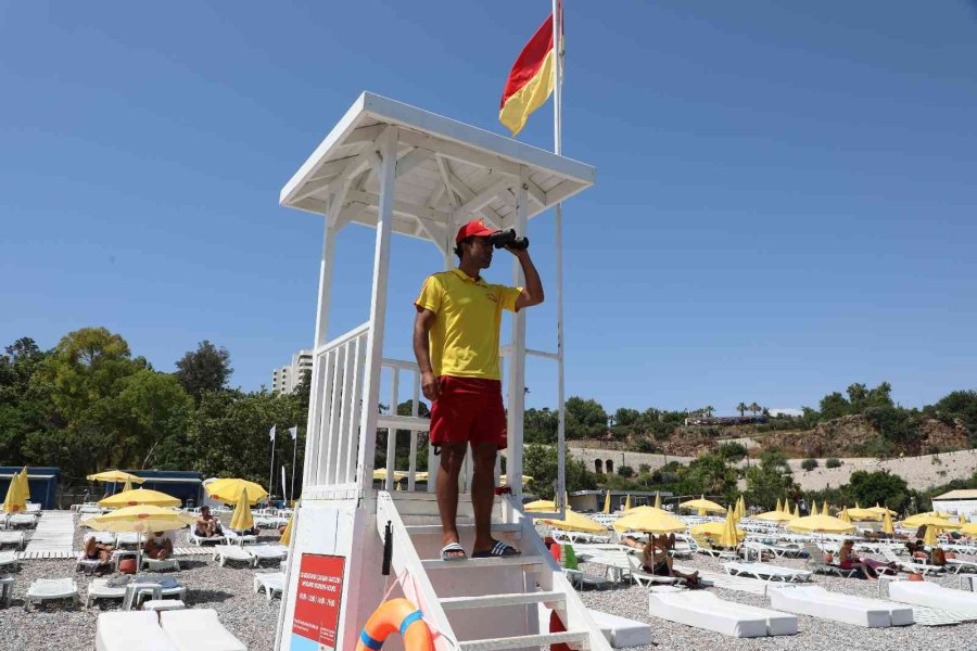 Ekdağ Konyaaltı Plajı Hizmete Açıldı