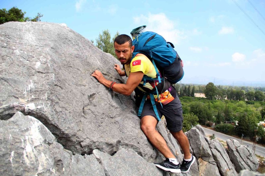 Üç Yıl Önce Çıktığı Dağda Mahsur Kalan Gencin Yaşadıkları Hayatını Değiştirdi