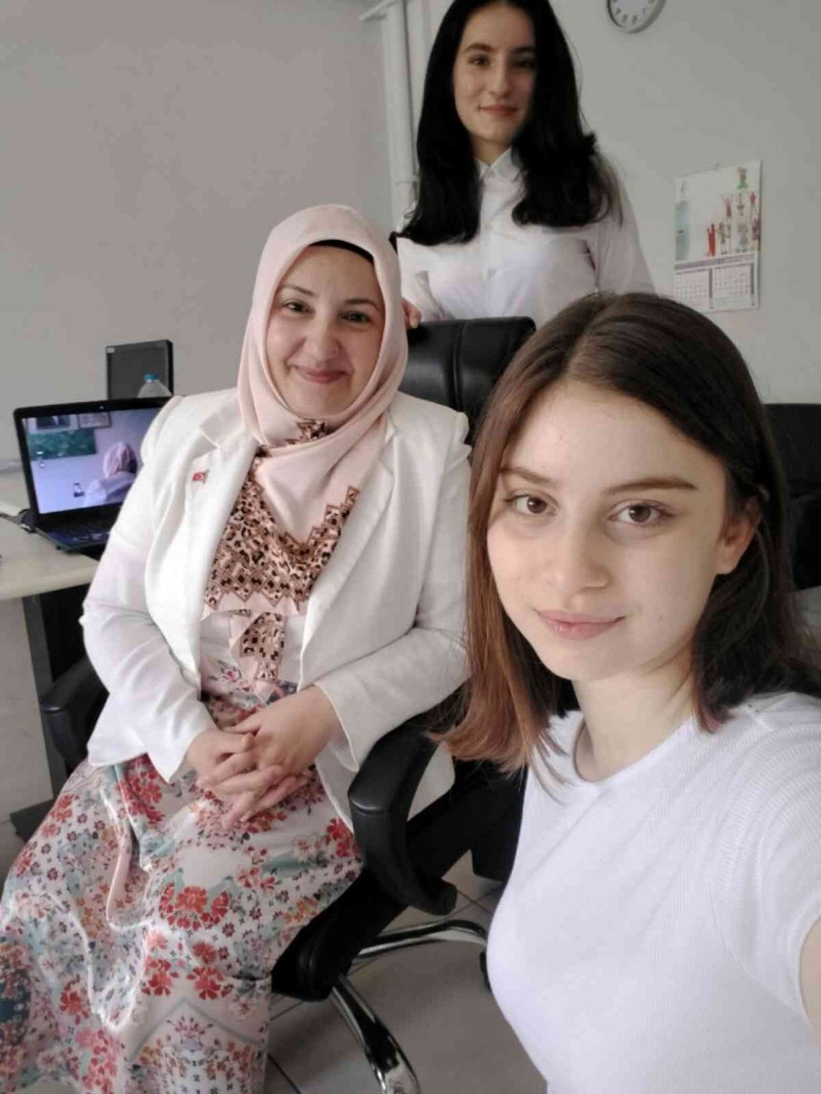 Eskişehir Salih Zeki Anadolu Lisesi, ‘8. Uluslararası Hukuk Sempozyumu’nda