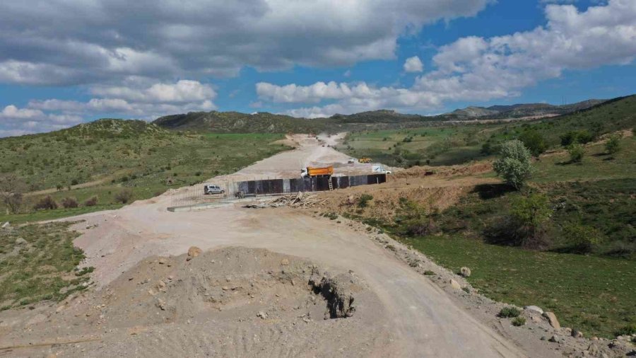 Başkan Özdoğan Erciyes Yolunda İnceleme Yaptı.