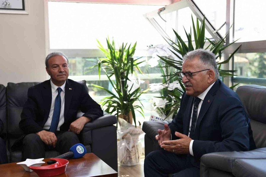 Başkan Büyükkılıç’tan Kızılay’a Ziyaret