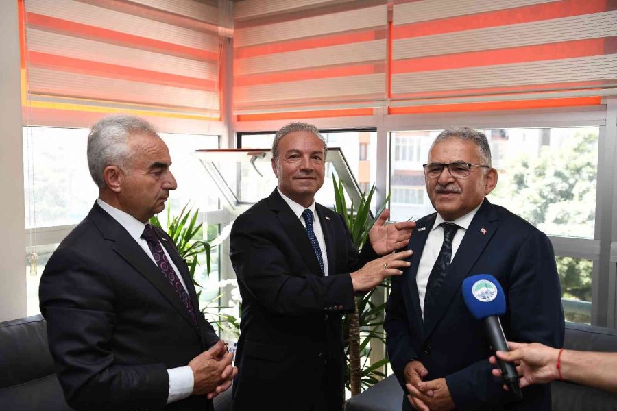 Başkan Büyükkılıç’tan Kızılay’a Ziyaret