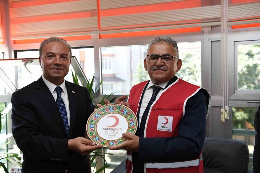 Başkan Büyükkılıç’tan Kızılay’a Ziyaret