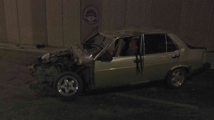 Kayseri’de 6 Araç Alt Geçitte Birbirine Girdi: 4 Yaralı
