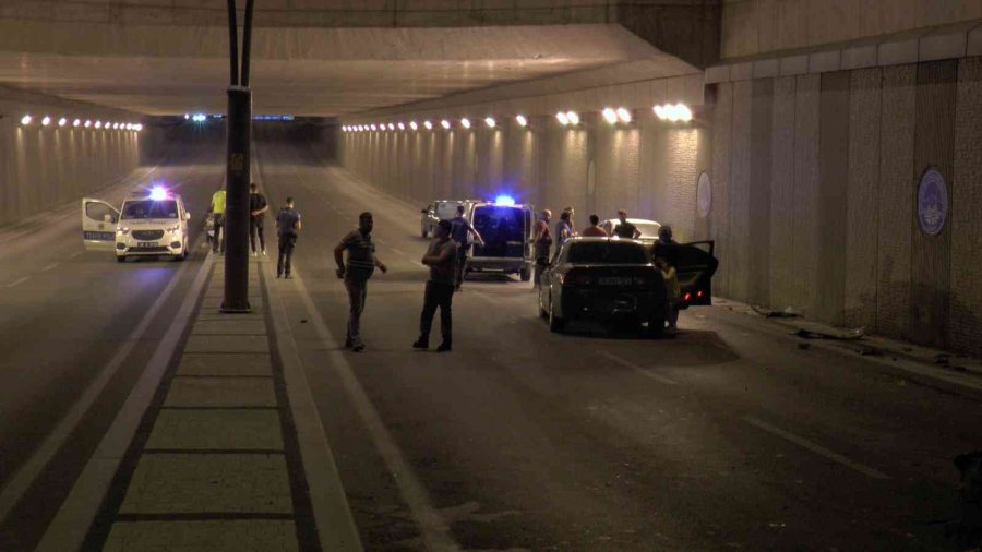 Kayseri’de 6 Araç Alt Geçitte Birbirine Girdi: 4 Yaralı