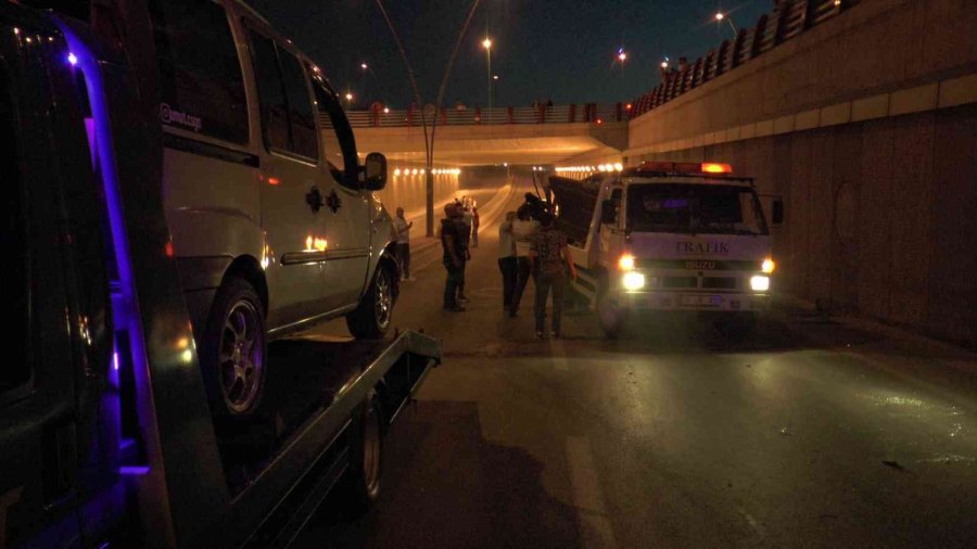 Kayseri’de 6 Araç Alt Geçitte Birbirine Girdi: 4 Yaralı