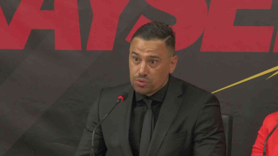 Kayserispor’da Çağdaş Atan’la İmzalar Atıldı