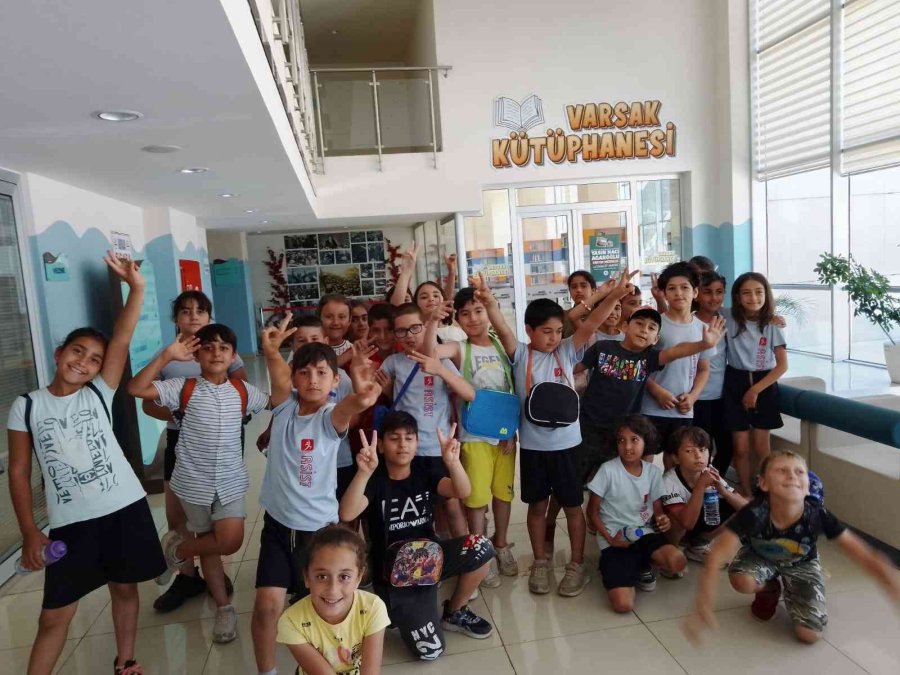 Kepez’in 12 Kütüphanesi Tamamlandı