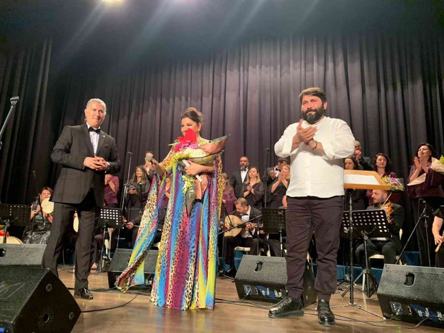 Eskişehir’de Türk Sanat Müziği Korosu Sezon Sonu Konseri