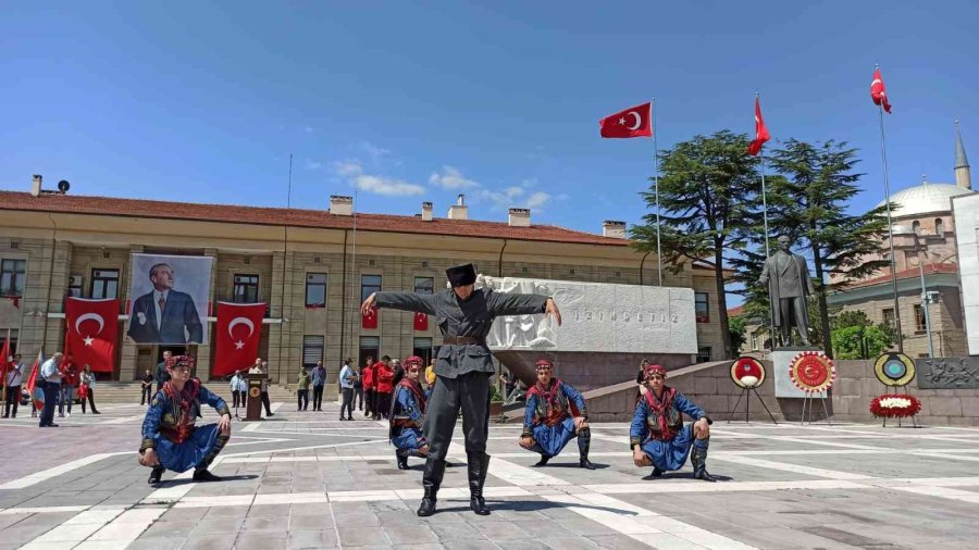 Gazi Mustafa Kemal Atatürk’ün Eskişehir’e Gelişi Kutlandı