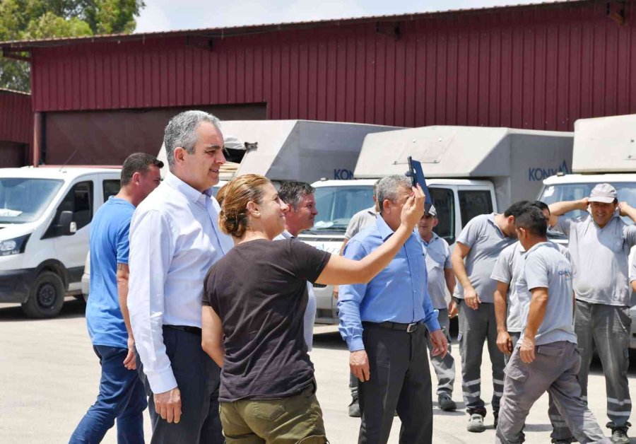 Başkandan İşçilere Teşekkür Yemeği