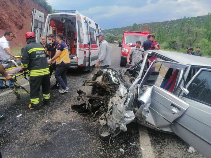 Konya’da Yolcu Minibüsü İle Otomobil Çarpıştı: 6 Yaralı