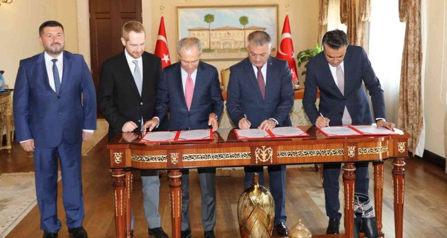 Hayırseverin Yaptıracağı Lise Ve Atölye İçin Protokol İmzalandı