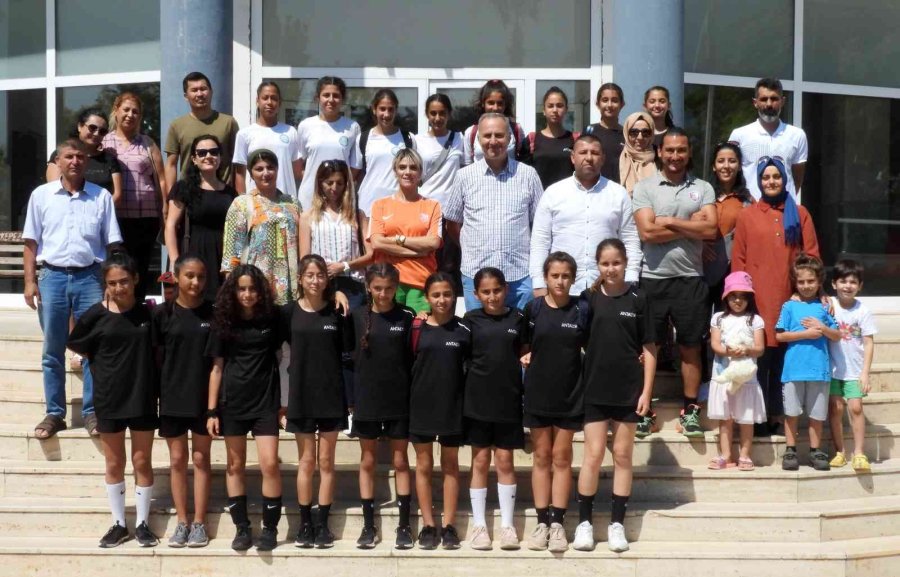 Şampiyonlar Kepezspor’da