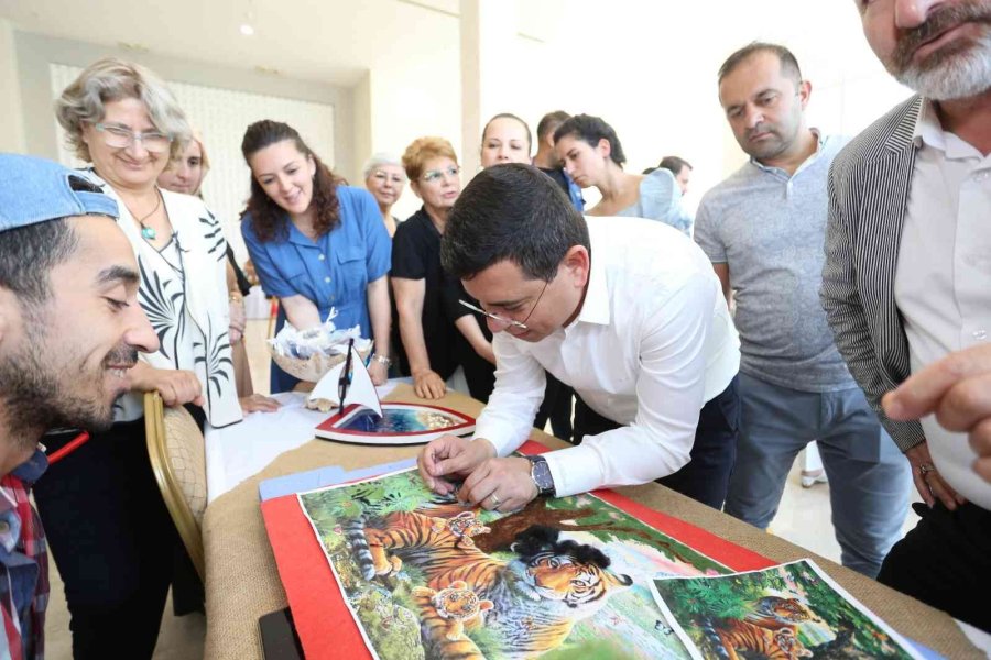Akmek’in Yıl Sonu Sergisine Yoğun Katılımlı Açılış