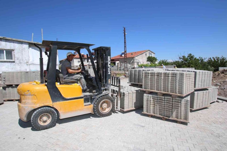 Hacılar’da 13 Bin Metrekare Kilitli Parke Çalışması Başladı