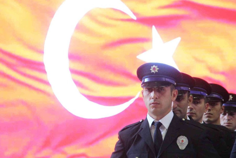 Karaman Pomem’de 427 Polis Adayı Mezun Oldu