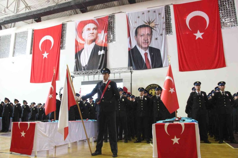 Karaman Pomem’de 427 Polis Adayı Mezun Oldu