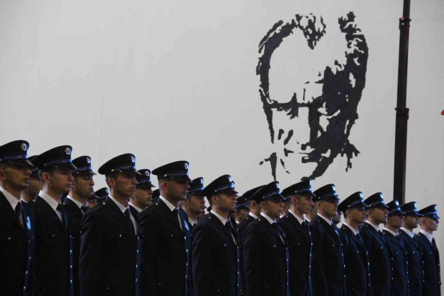 Karaman Pomem’de 427 Polis Adayı Mezun Oldu