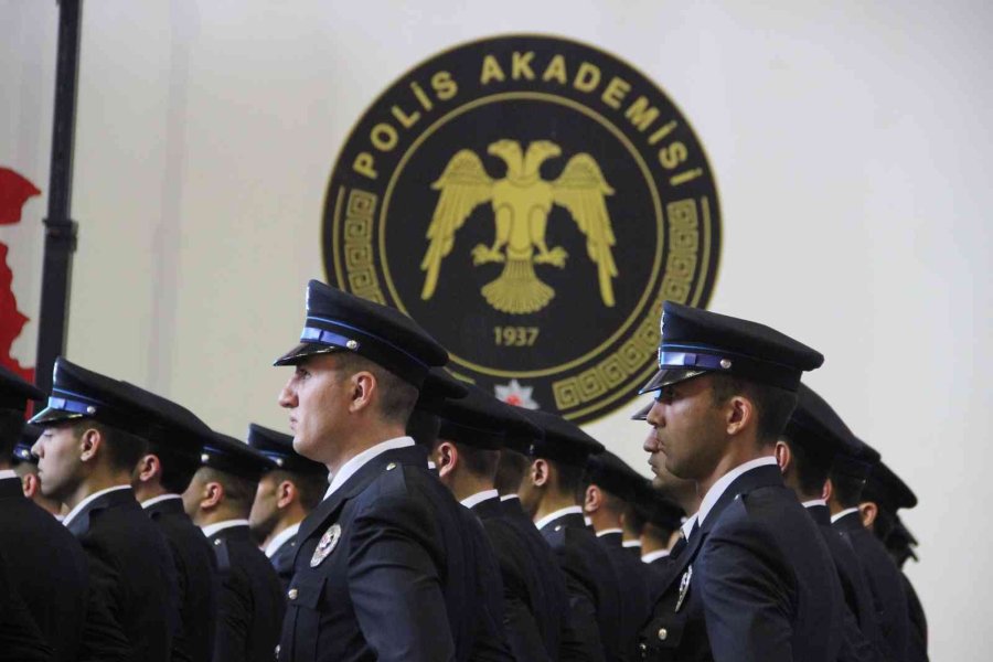 Karaman Pomem’de 427 Polis Adayı Mezun Oldu