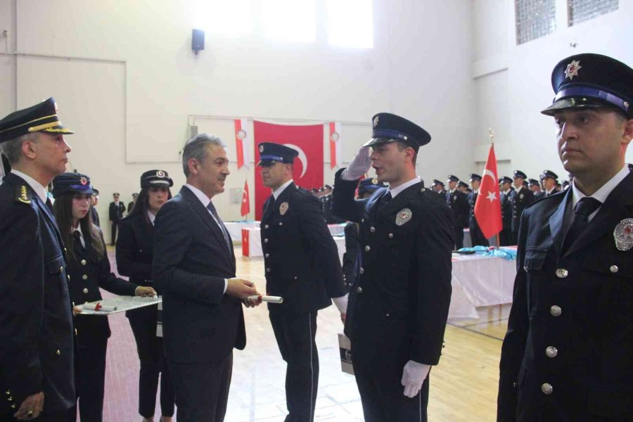 Karaman Pomem’de 427 Polis Adayı Mezun Oldu