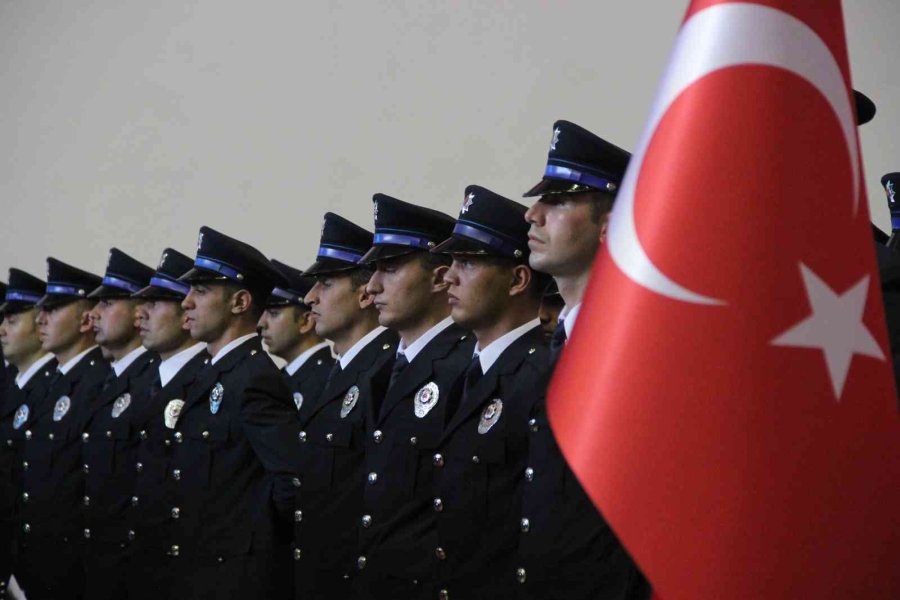 Karaman Pomem’de 427 Polis Adayı Mezun Oldu