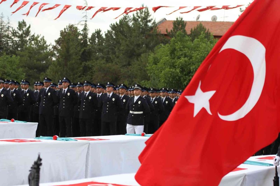 Kayseri Pomem’de Mezuniyet Heyecanı