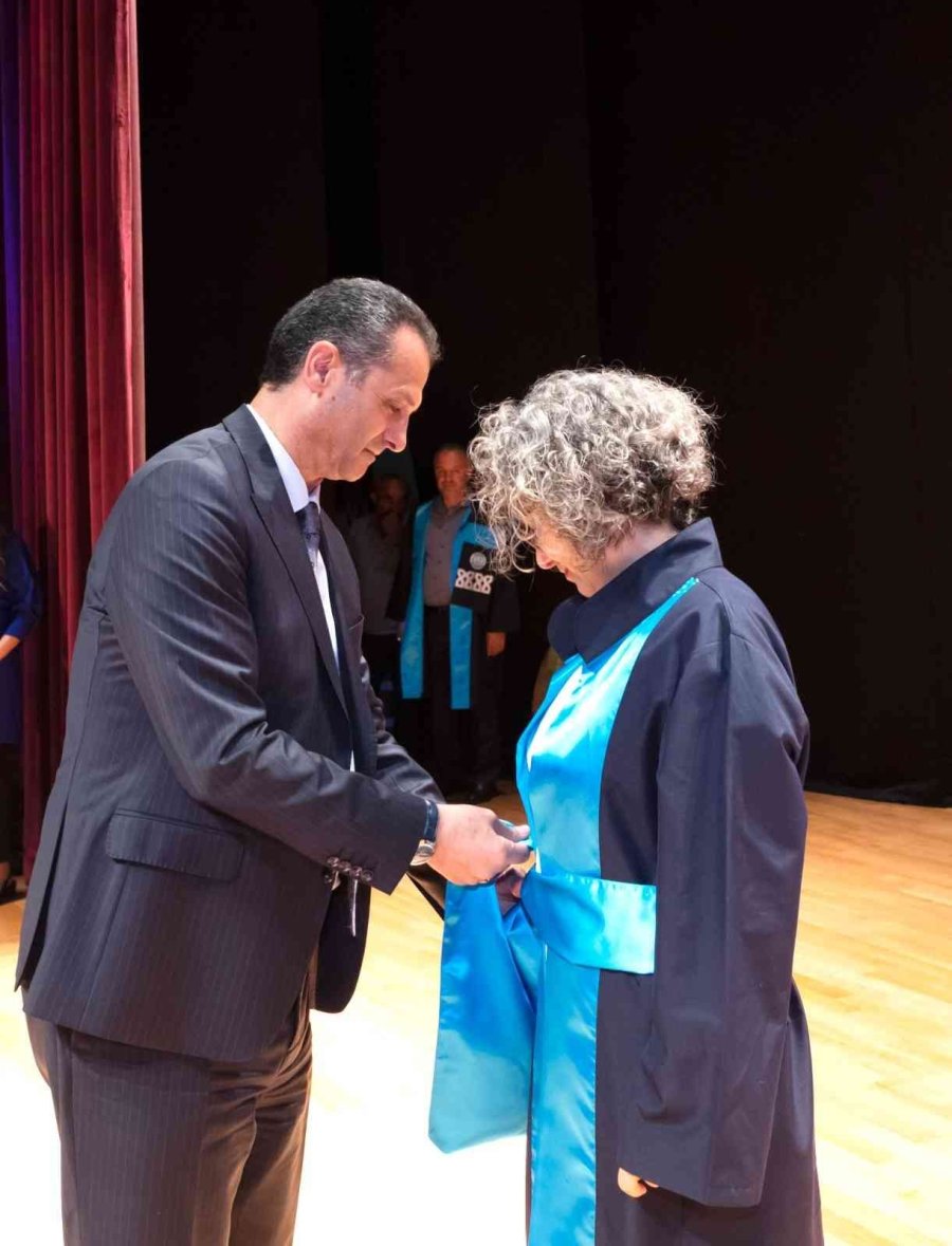 Kayü Mustafa Çıkrıkçıoğlu Myo’da Mezuniyet Sevinci