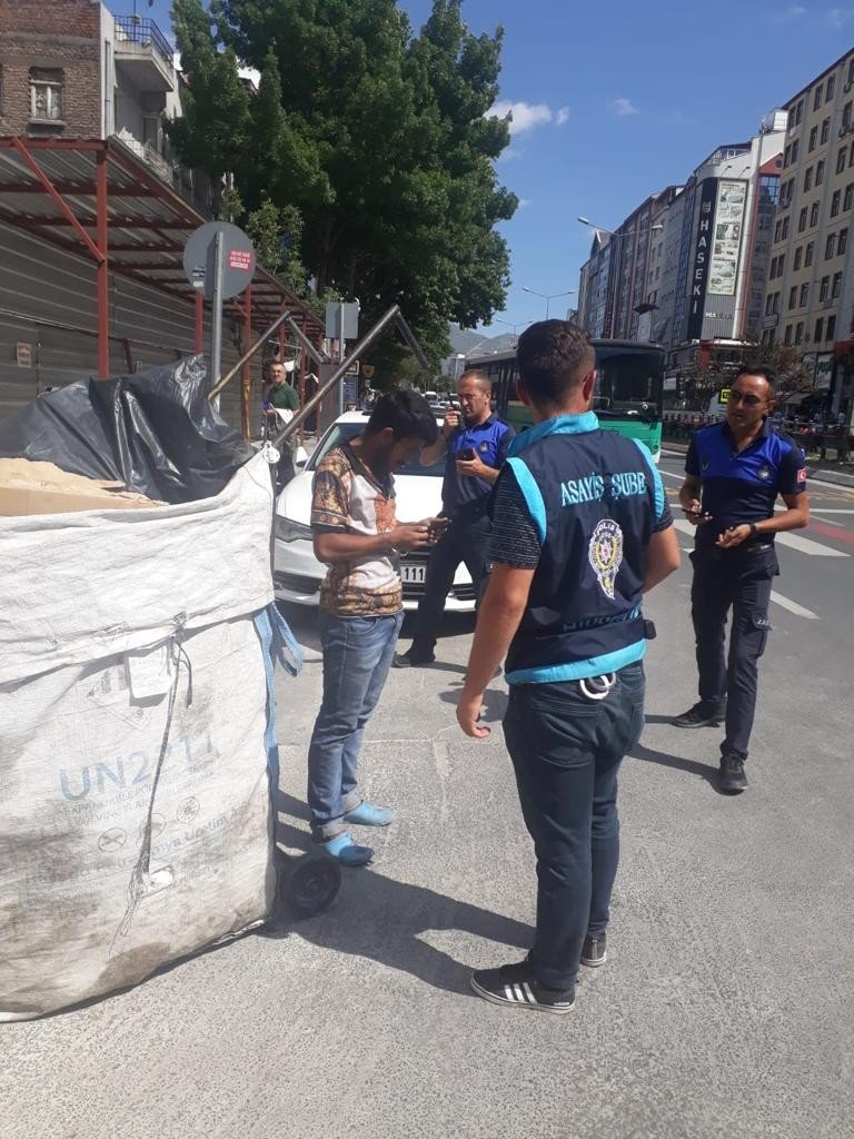 Kayseri’de Çekçekli Hurdacılara Denetim
