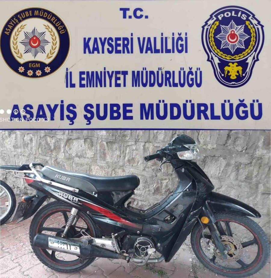 Motosiklet Ve Bisiklet Hırsızları Kamerada