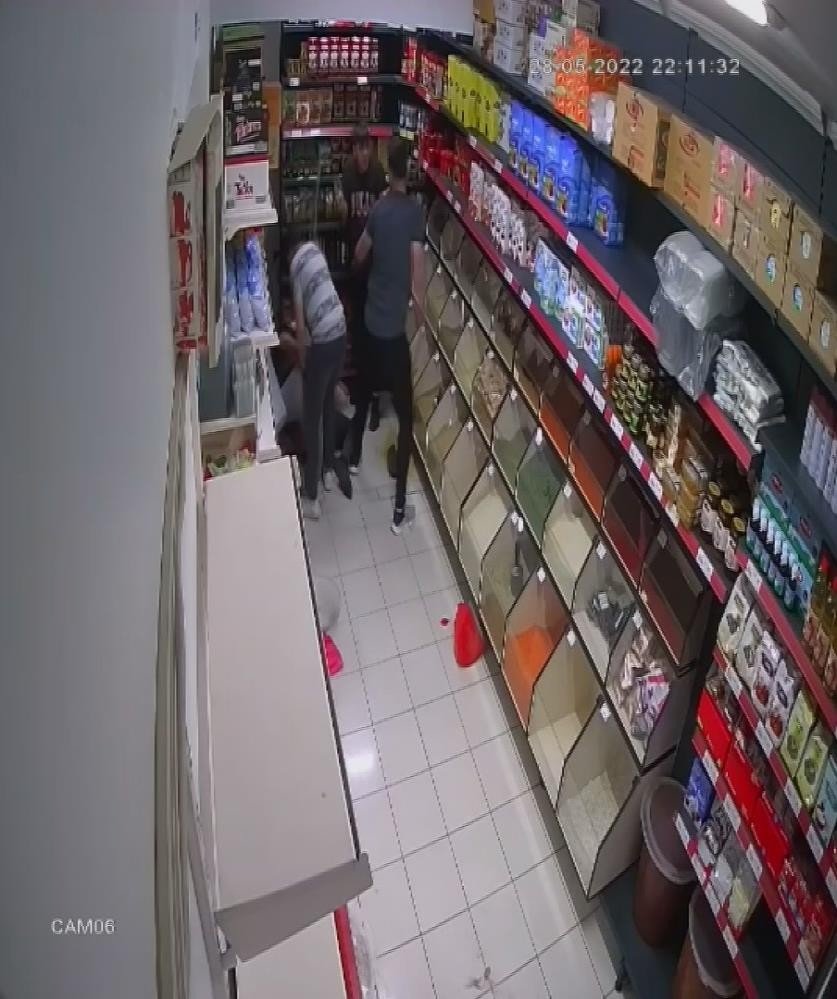 (düzeltme) Marketçiye ‘pazarlamacı’ Dayağı