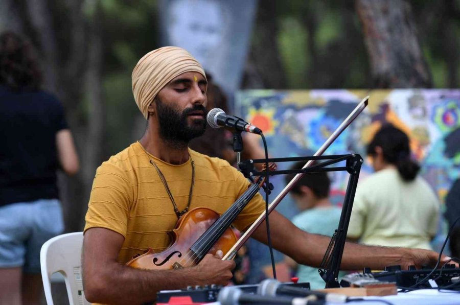 “barışa Evet” Sloganıyla Yoga Yaptılar