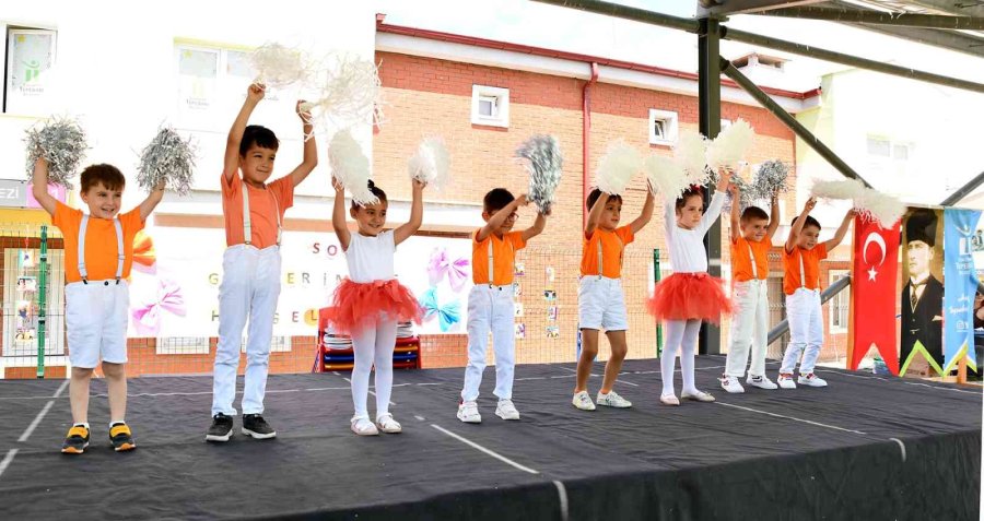 Miniklerin Karne Heyecanı