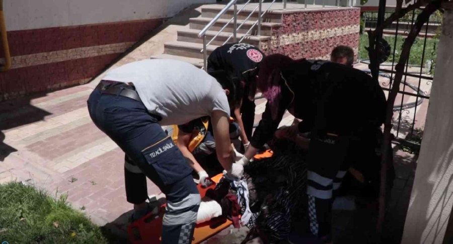 Eşiyle Kavga Eden Polis Araya Giren Kayınvalidesini Vurdu