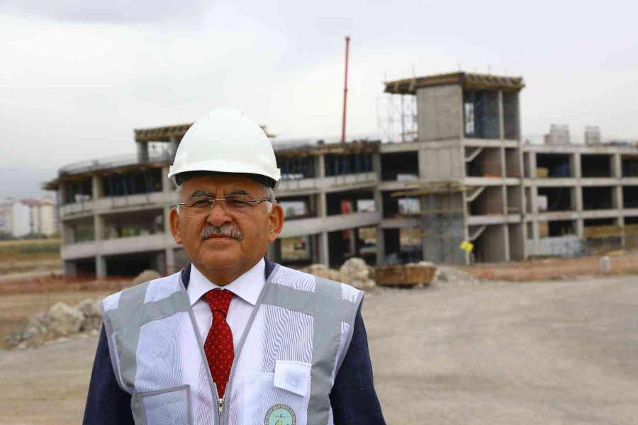 Başkan Büyükkılıç’tan ’1 Milyar Tl Ek Bütçe’ Müjdesi