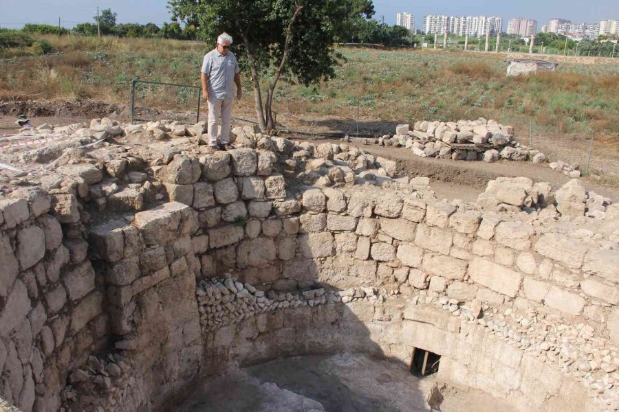 Aratos’un Anıt Mezarının Bu Yıl Ziyarete Açılması Hedefleniyor