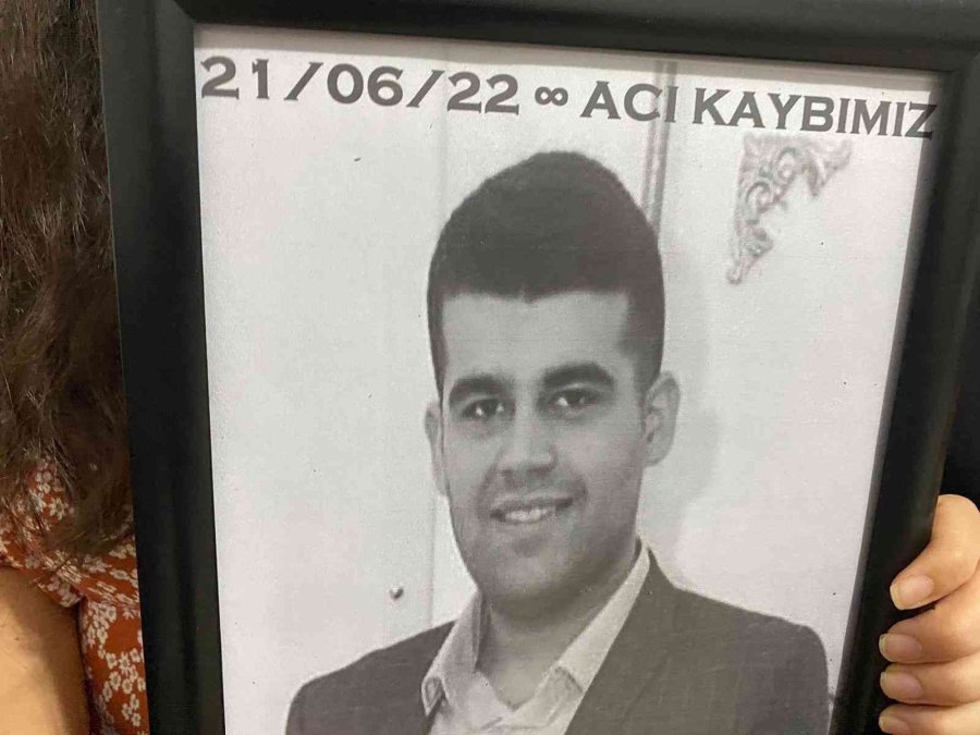 Gelin İle Damada Düğünlerinde Cenaze Töreni Sürprizi