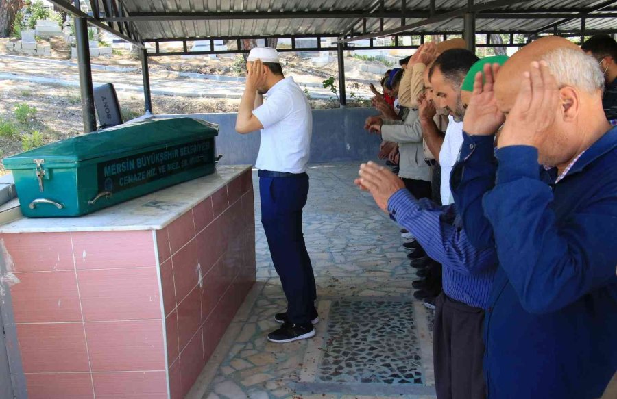 Katil, Cenazeye Katılmayan Komşu Çıktı