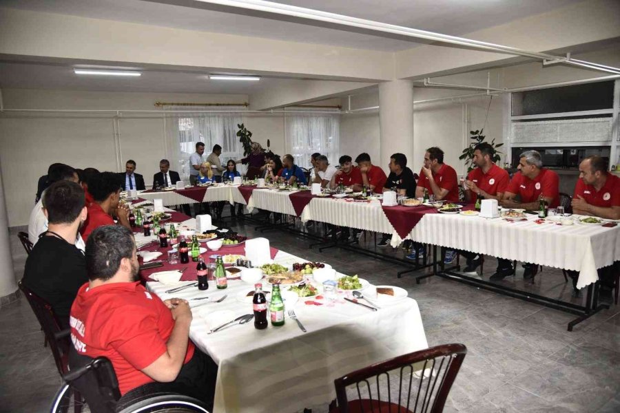 Vali Akkoyun: “başarıyı Getirecek Olan İmkandan Ziyade Cesaret Ve Yürektir”