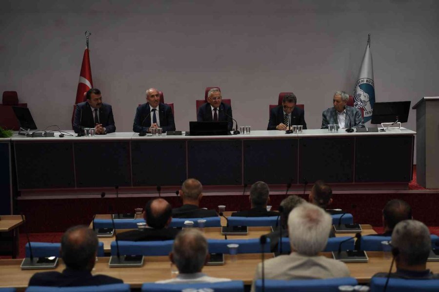 Başkan Büyükkılıç, Kesob Ve 33 Oda Başkanını Ağırladı