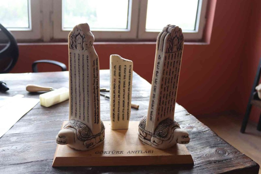 Tarih Ellerinde Şekilleniyor